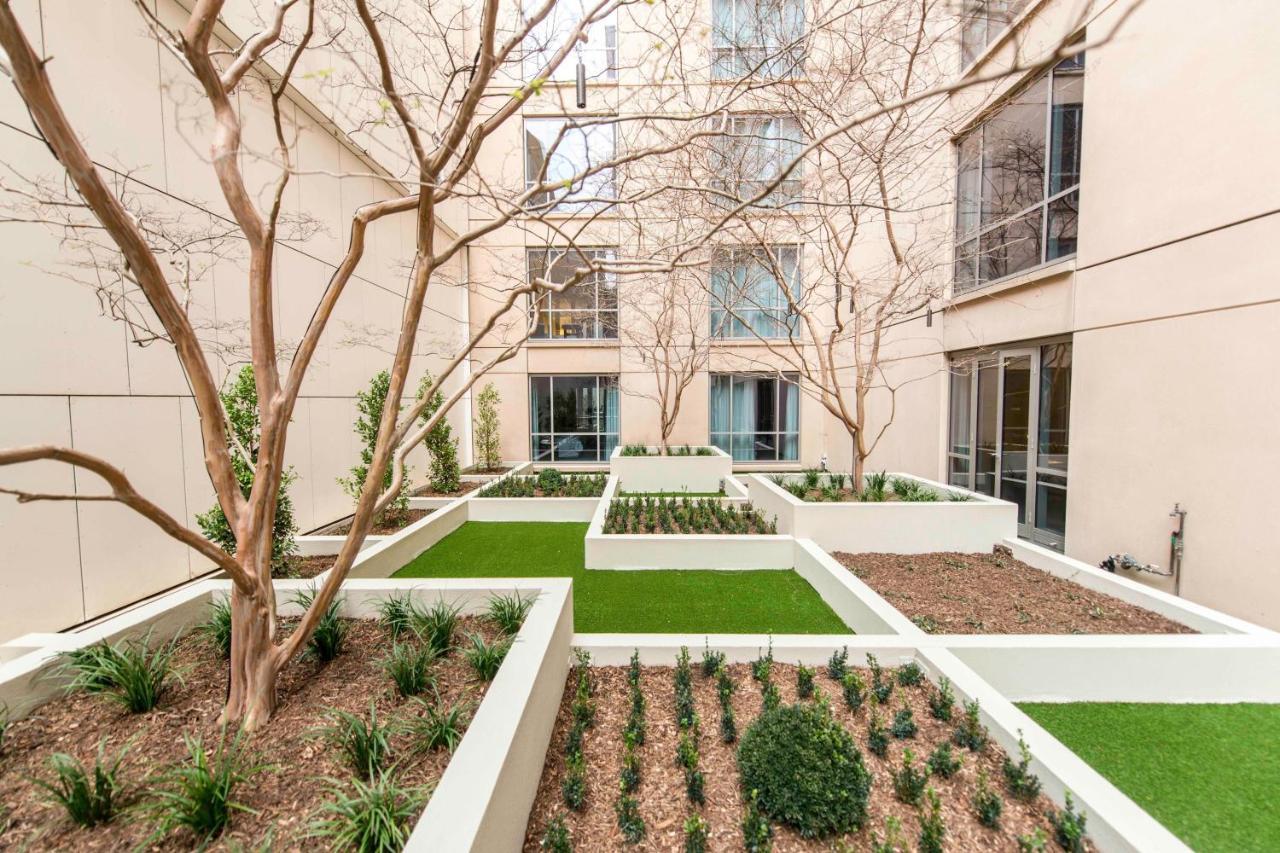 เดอะ เวสทิน เมลเบิร์น Hotel ภายนอก รูปภาพ The courtyard at the new building